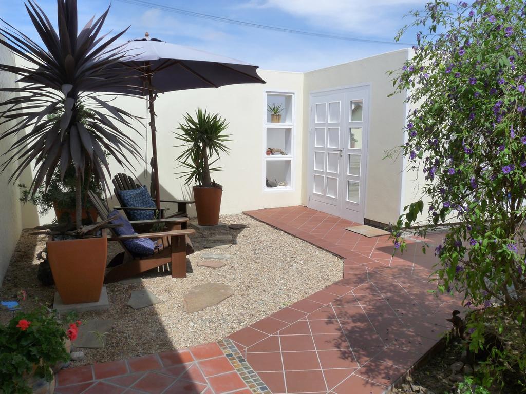 Meike'S Guesthouse Swakopmund Exterior photo